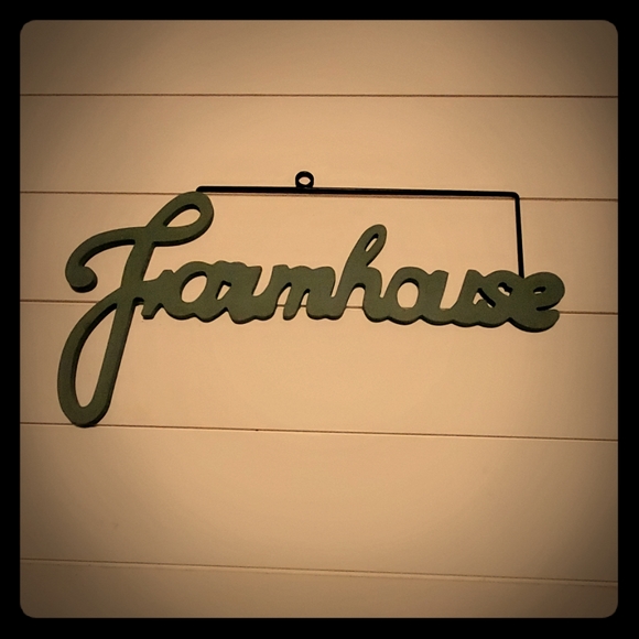 Farmhouse Sign - Picture 1 of 1